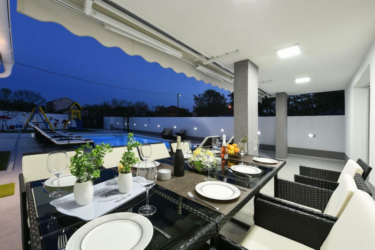 זאדאר Villa Mare - With Heated Pool מראה חיצוני תמונה