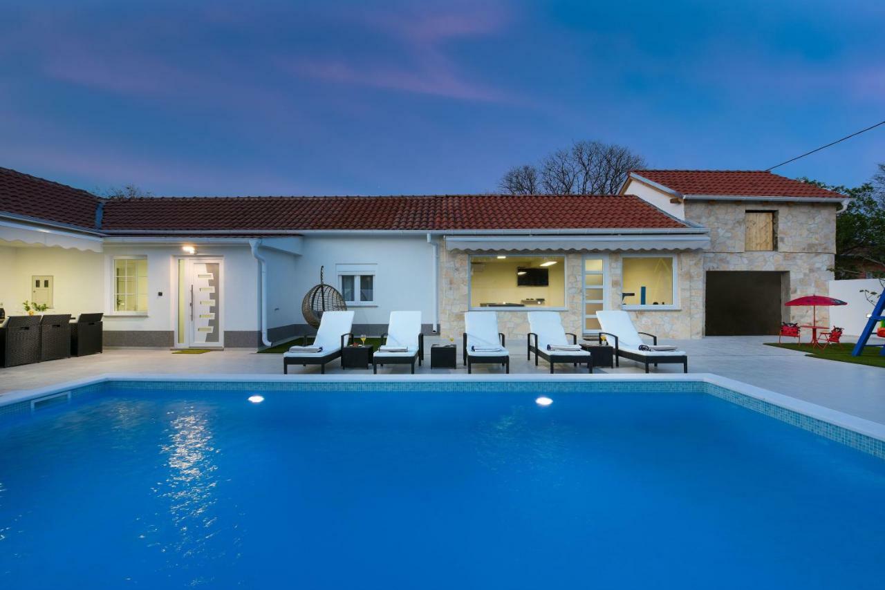 זאדאר Villa Mare - With Heated Pool מראה חיצוני תמונה
