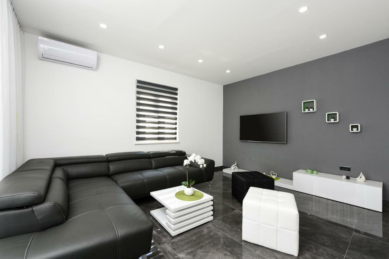 זאדאר Villa Mare - With Heated Pool מראה חיצוני תמונה