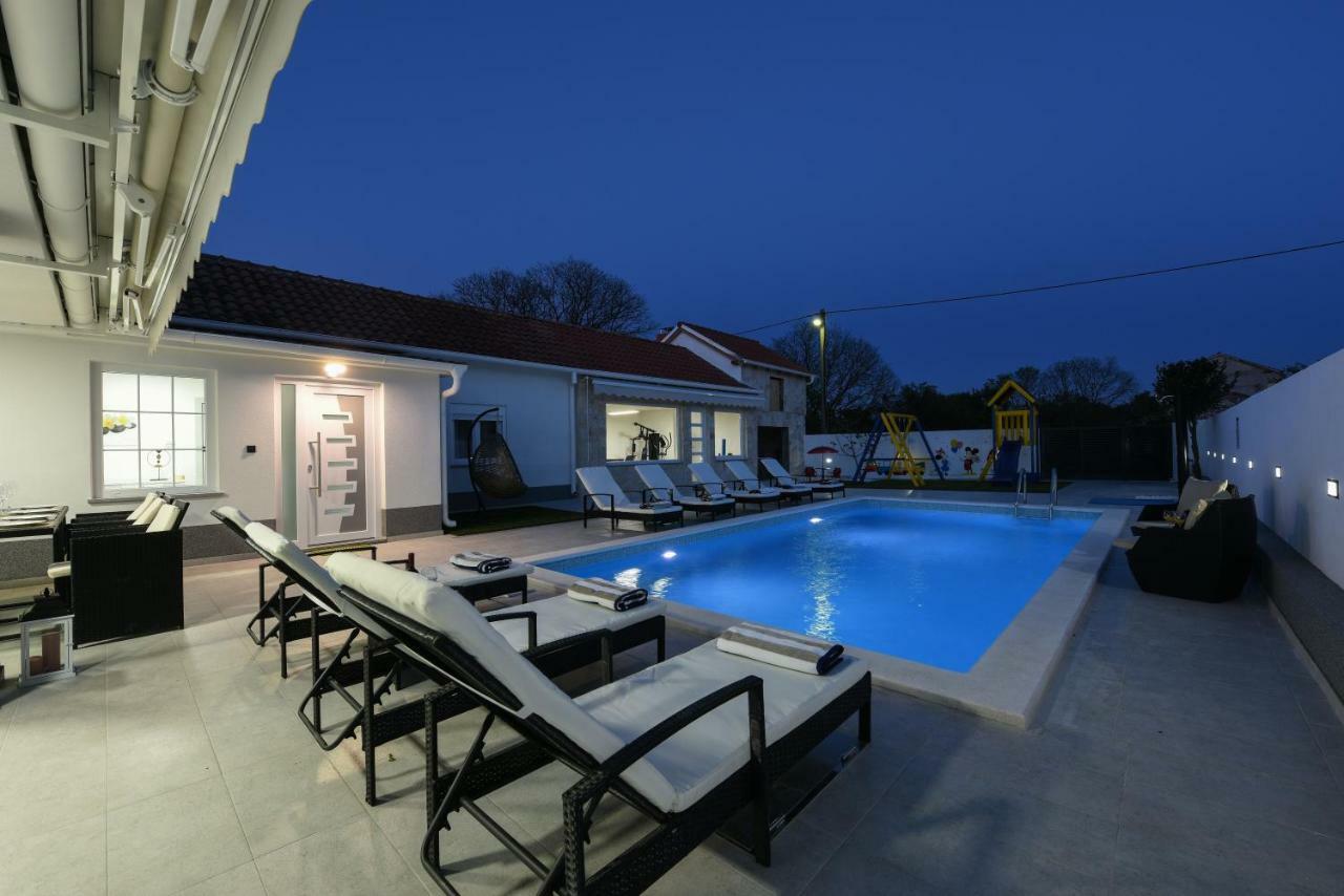 זאדאר Villa Mare - With Heated Pool מראה חיצוני תמונה